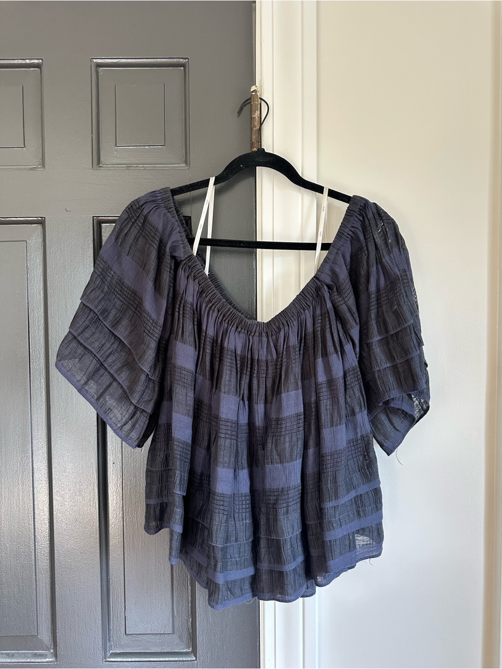 J.O.A. Los Angeles Off Shoulder Linen Blend Ruffle Top Purple M